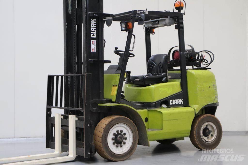 Clark CGP40 Газовые погрузчики