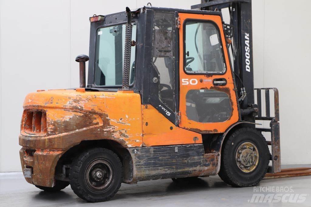 Doosan D50SC-5 Дизельные погрузчики