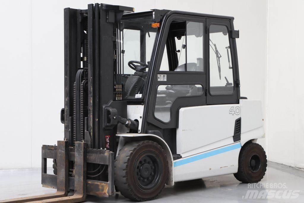 Hyundai 40B-9 Электропогрузчики