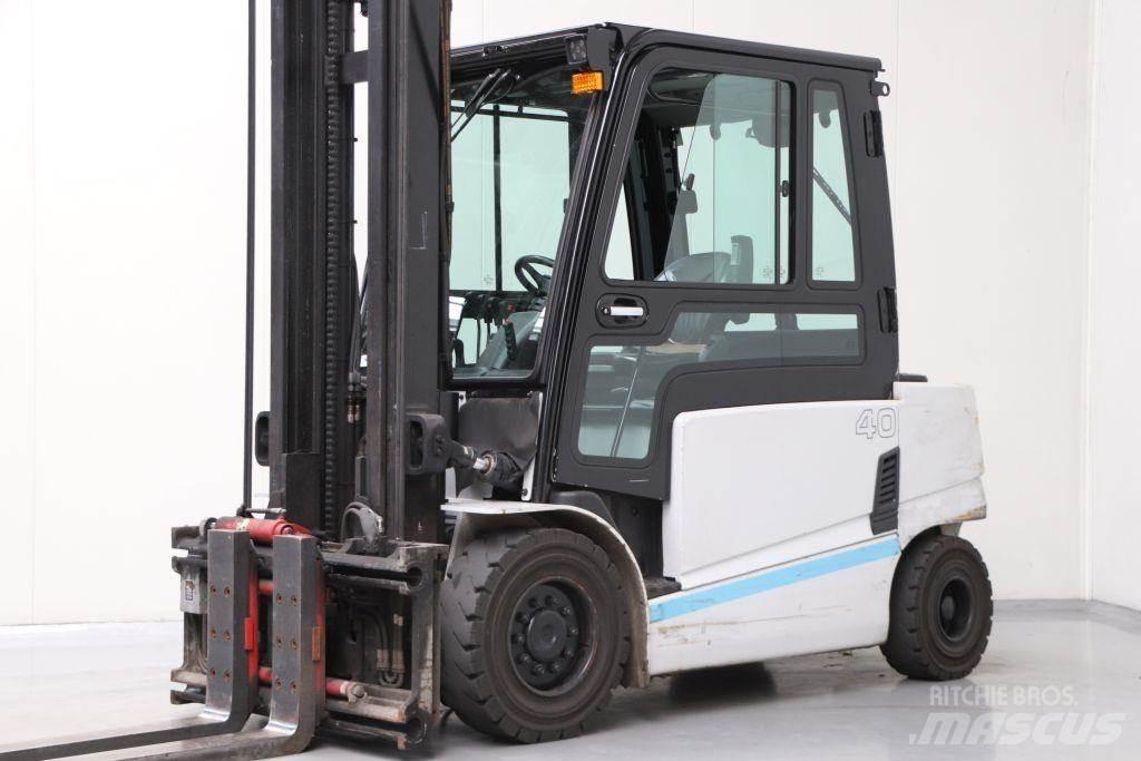 Hyundai 40B-9 Электропогрузчики