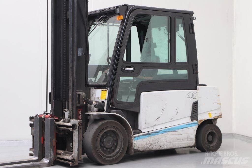 Hyundai 40B-9 Электропогрузчики