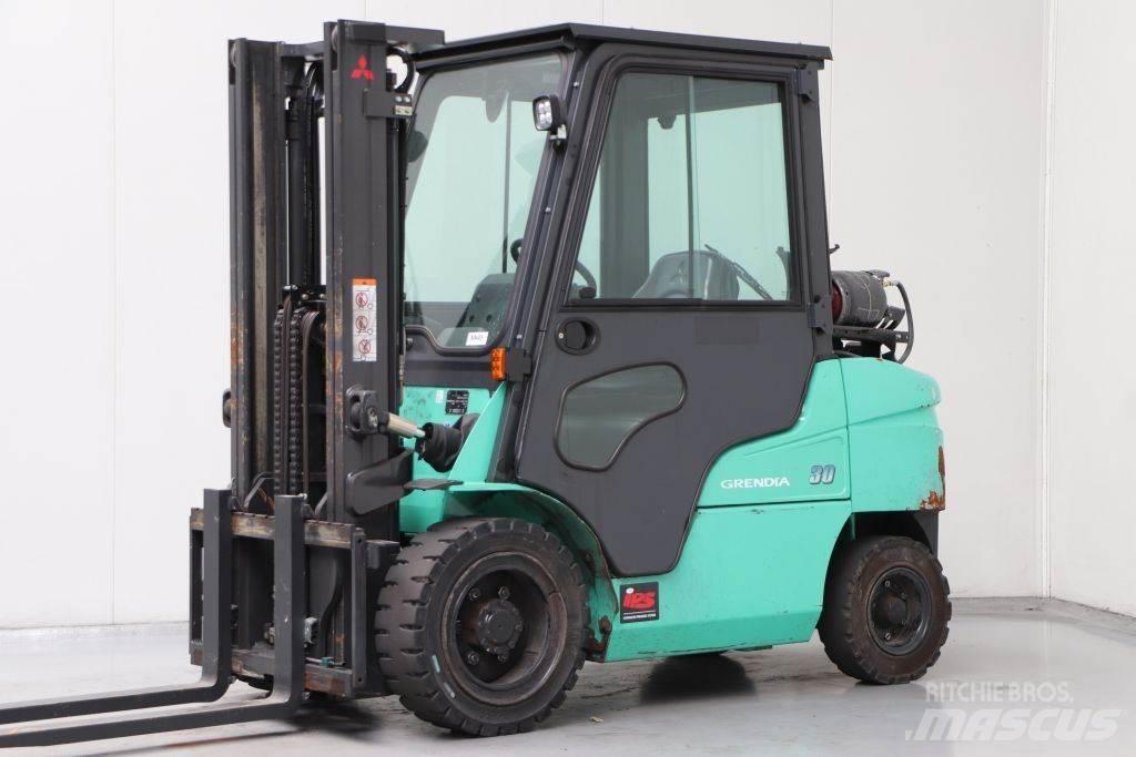 Mitsubishi FG30NT Газовые погрузчики