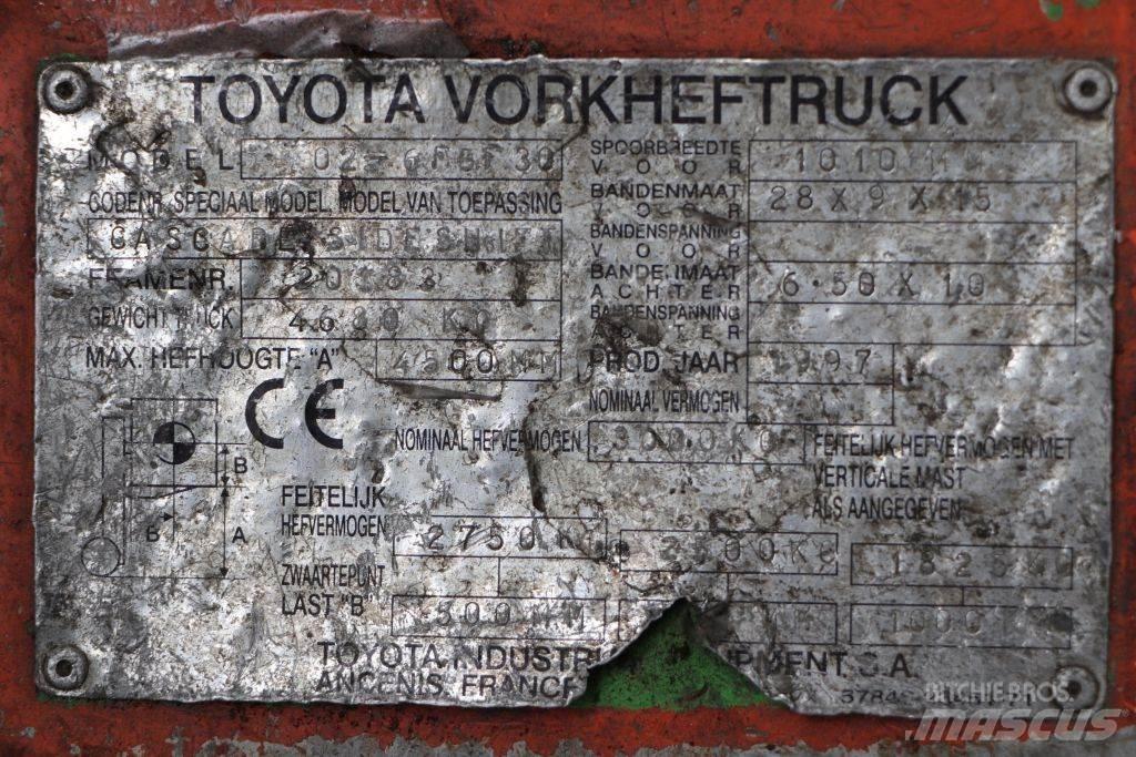 Toyota 02-6FGF30 Газовые погрузчики
