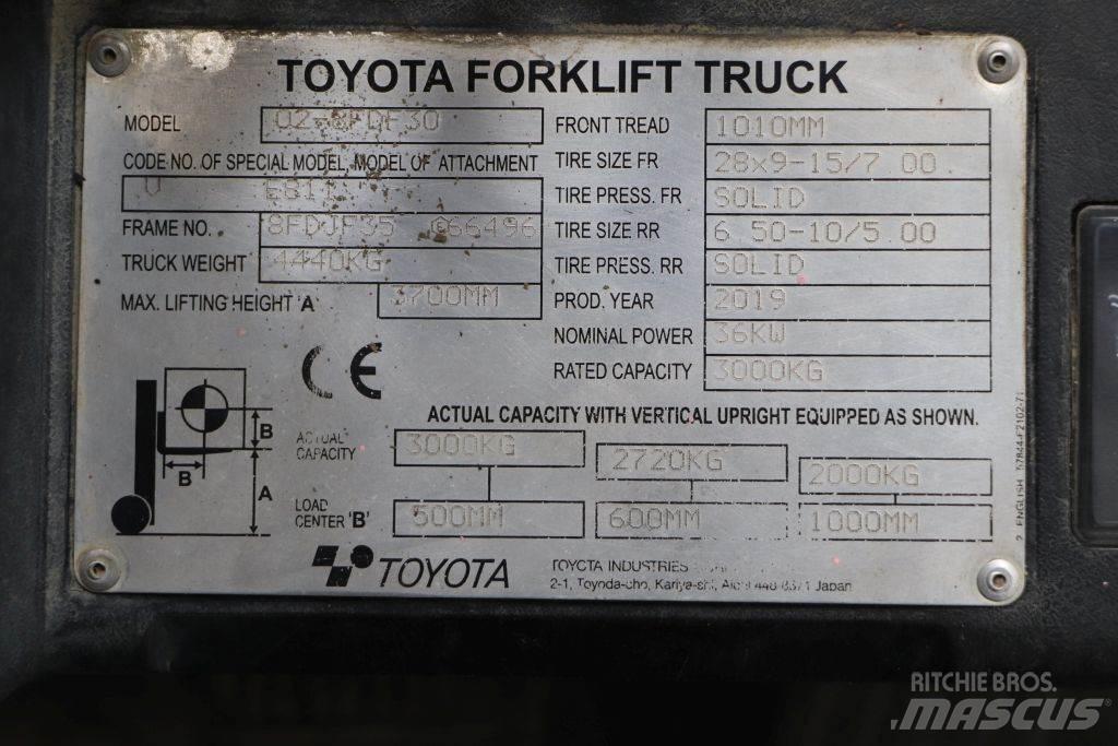 Toyota 02-8FDF30 Дизельные погрузчики
