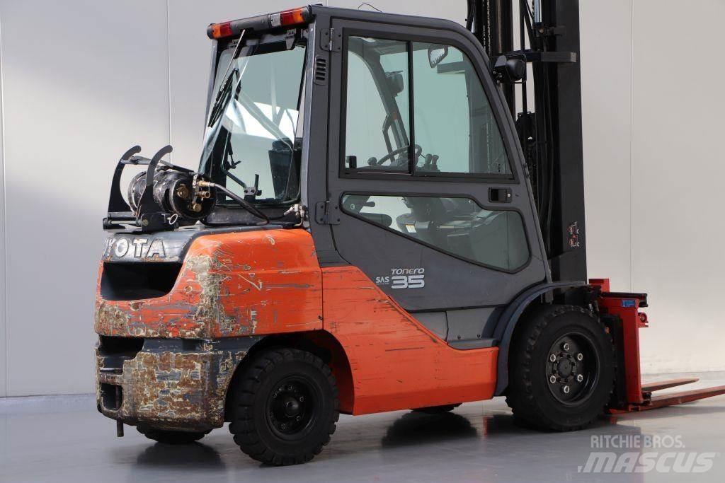 Toyota 02-8FGJF35 Газовые погрузчики