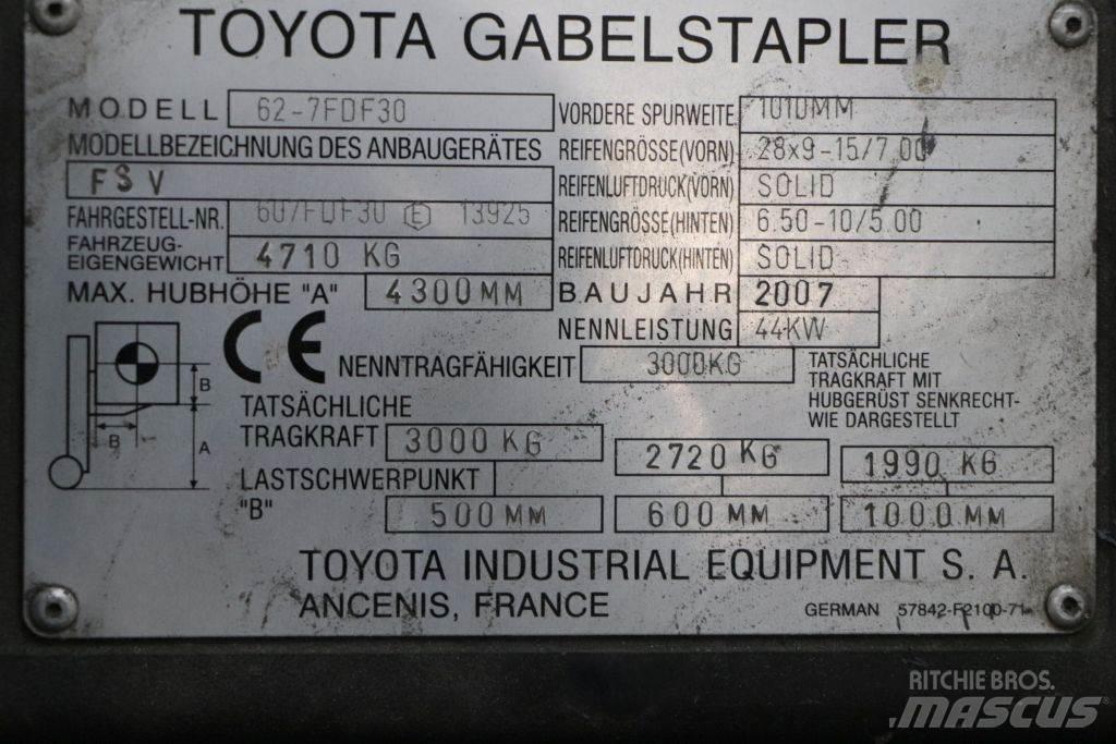 Toyota 62-7FDF30 Дизельные погрузчики