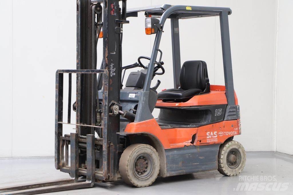 Toyota 7FB15 Электропогрузчики