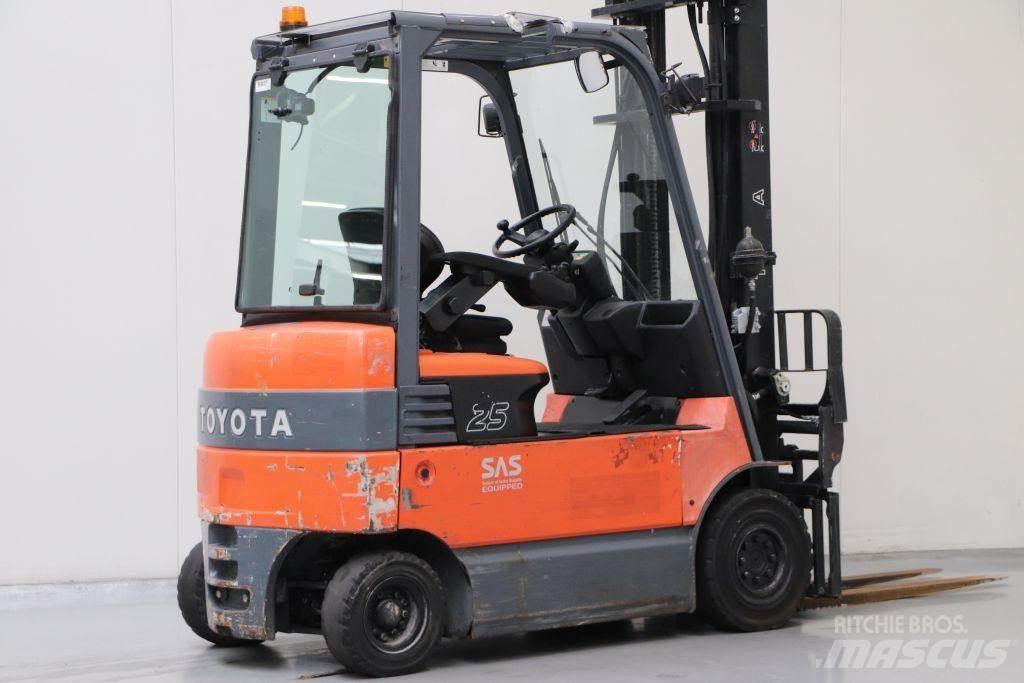Toyota 7FBMF25 Электропогрузчики