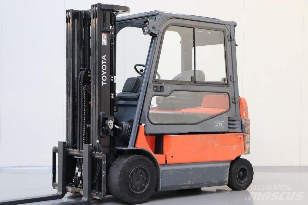 Toyota 7FBMF30 Электропогрузчики