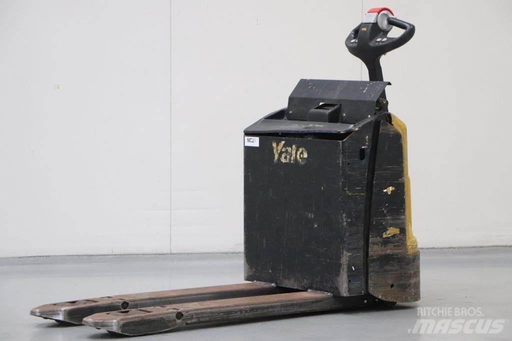 Yale MP16 Ручные электрические тележки