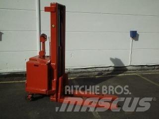 BT LSV 1000/5 Ручные штабелёры с электроподъёмом
