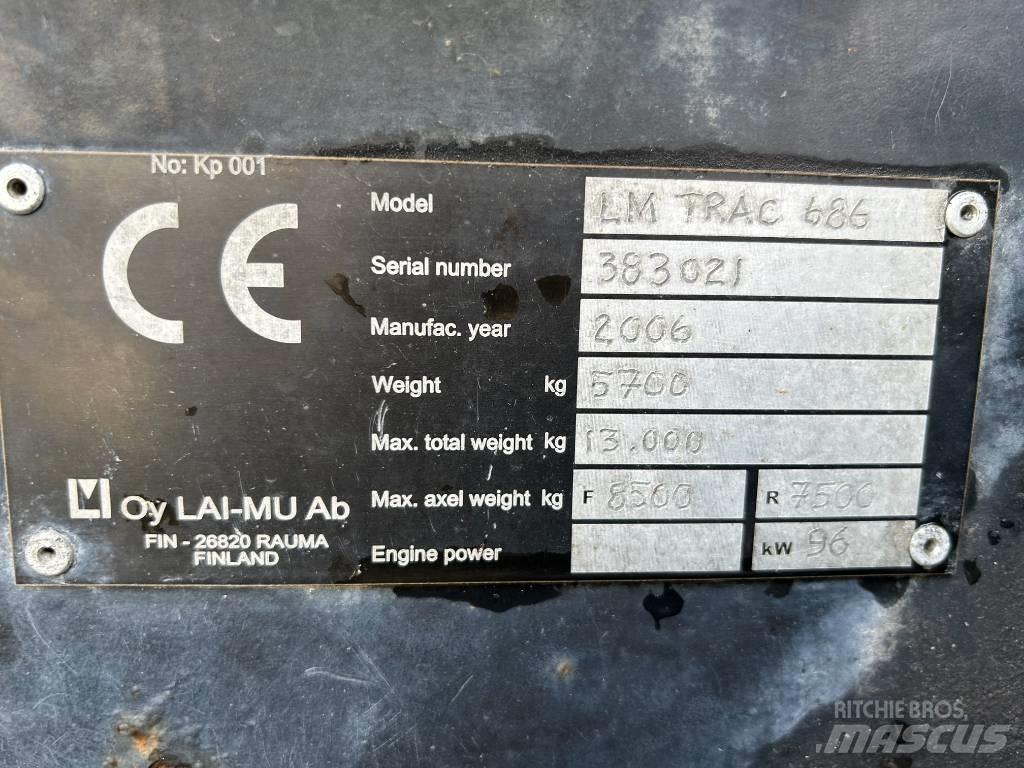 LM Trac 686 Коммунальные тракторы
