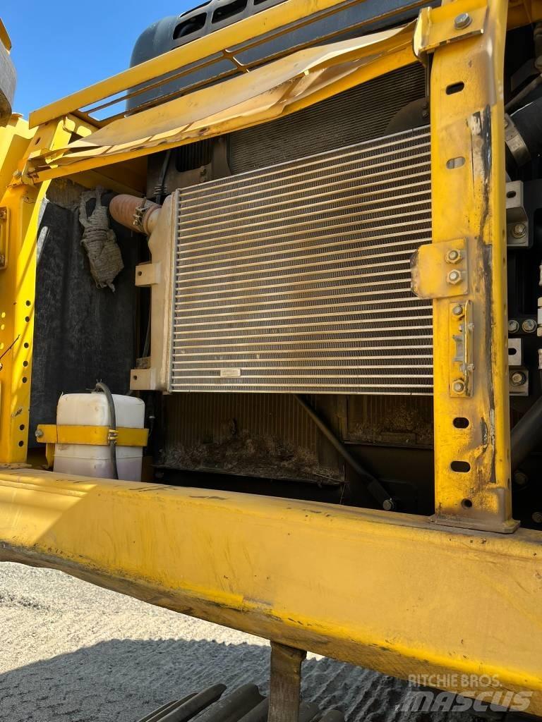 Komatsu PC 390 LC-10 Гусеничные экскаваторы