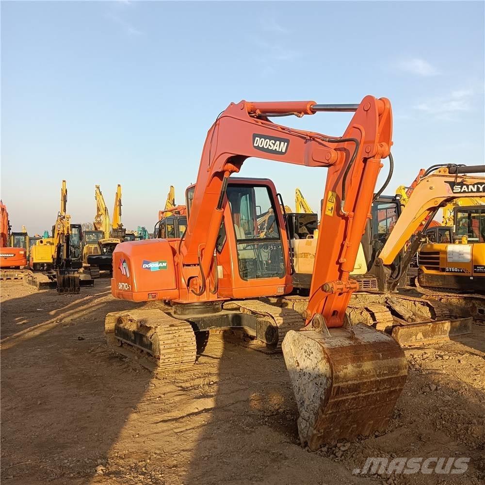 Doosan DH 70 Гусеничные экскаваторы