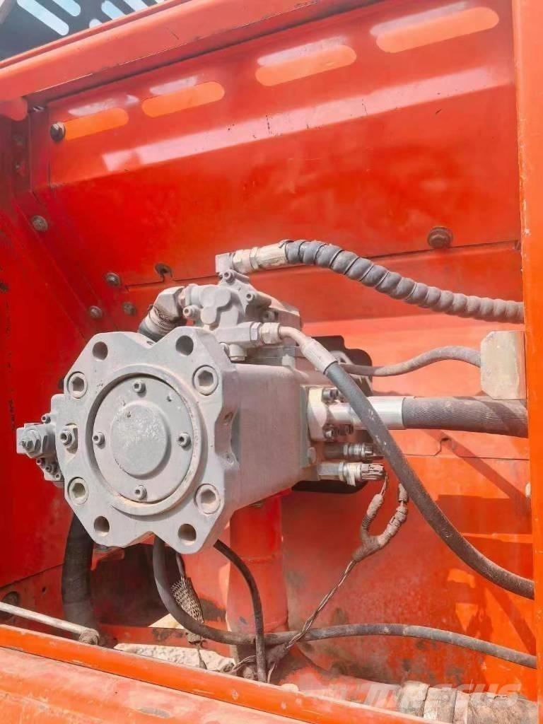 Doosan DX 260 Гусеничные экскаваторы