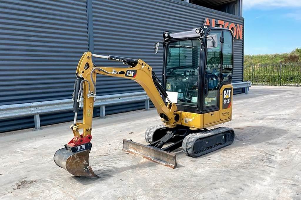 CAT 301.6-05 A Гусеничные экскаваторы
