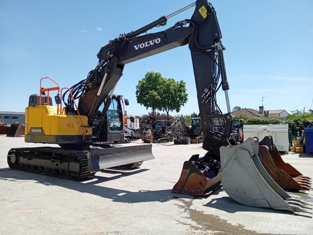 Volvo ECR 235 E Гусеничные экскаваторы