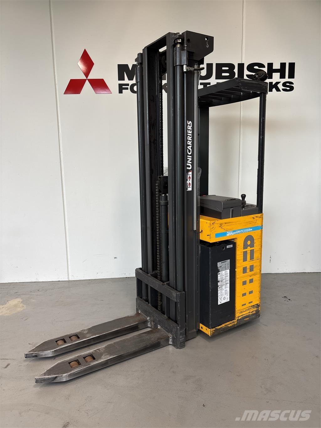 Atlet ASN200 Самоходные электроштабелёры