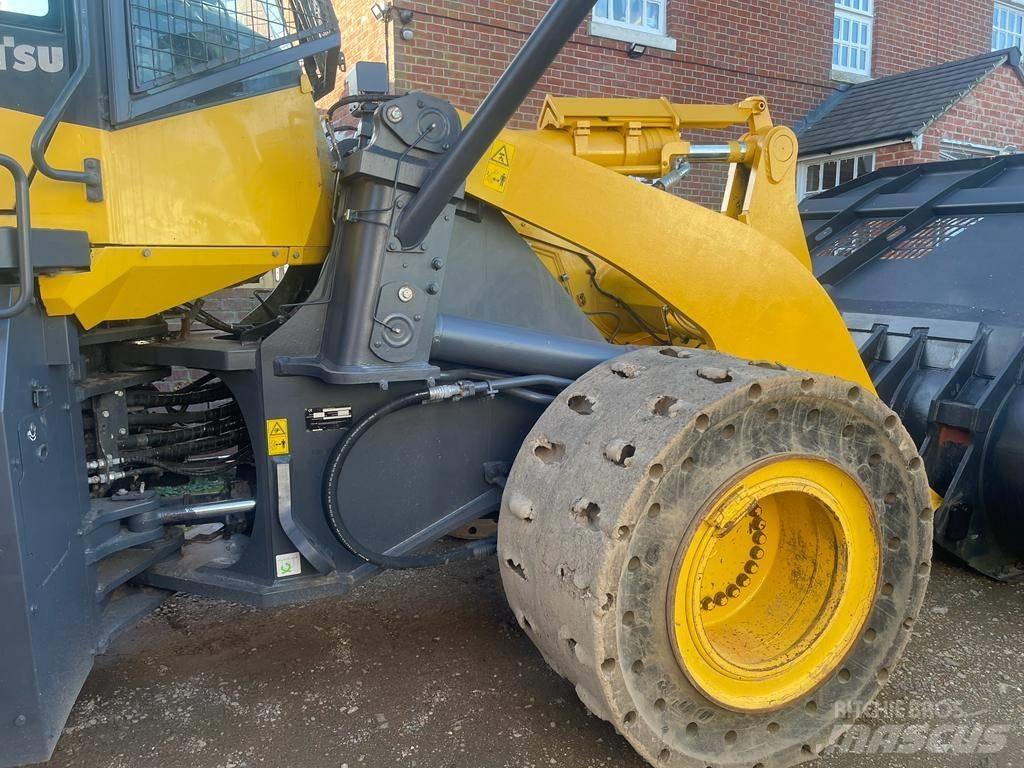 Komatsu WA 470 Фронтальные погрузчики