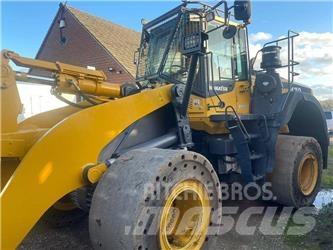 Komatsu WA 470 Фронтальные погрузчики