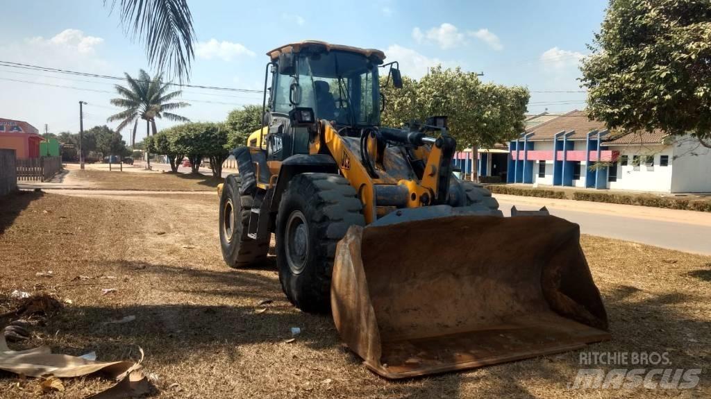 JCB 426 Фронтальные погрузчики