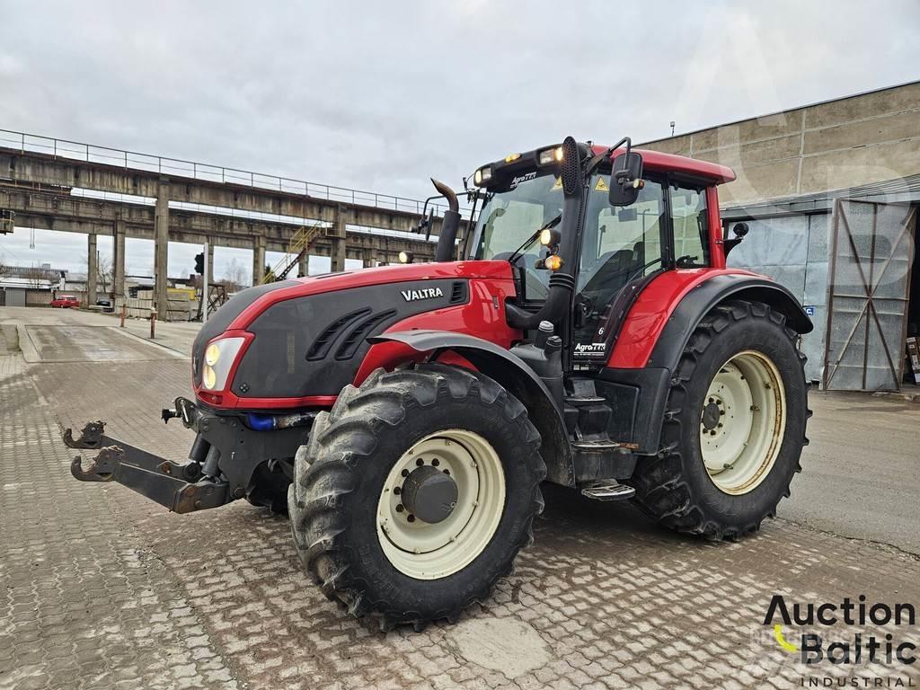 Valtra T213V Трактора
