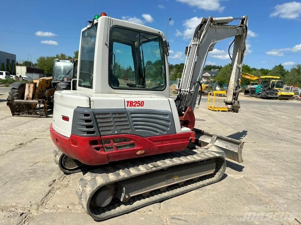 Takeuchi TB250 Мини-экскаваторы