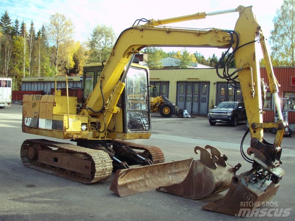 CAT E 70 B Малые экскаваторы 7т-12т