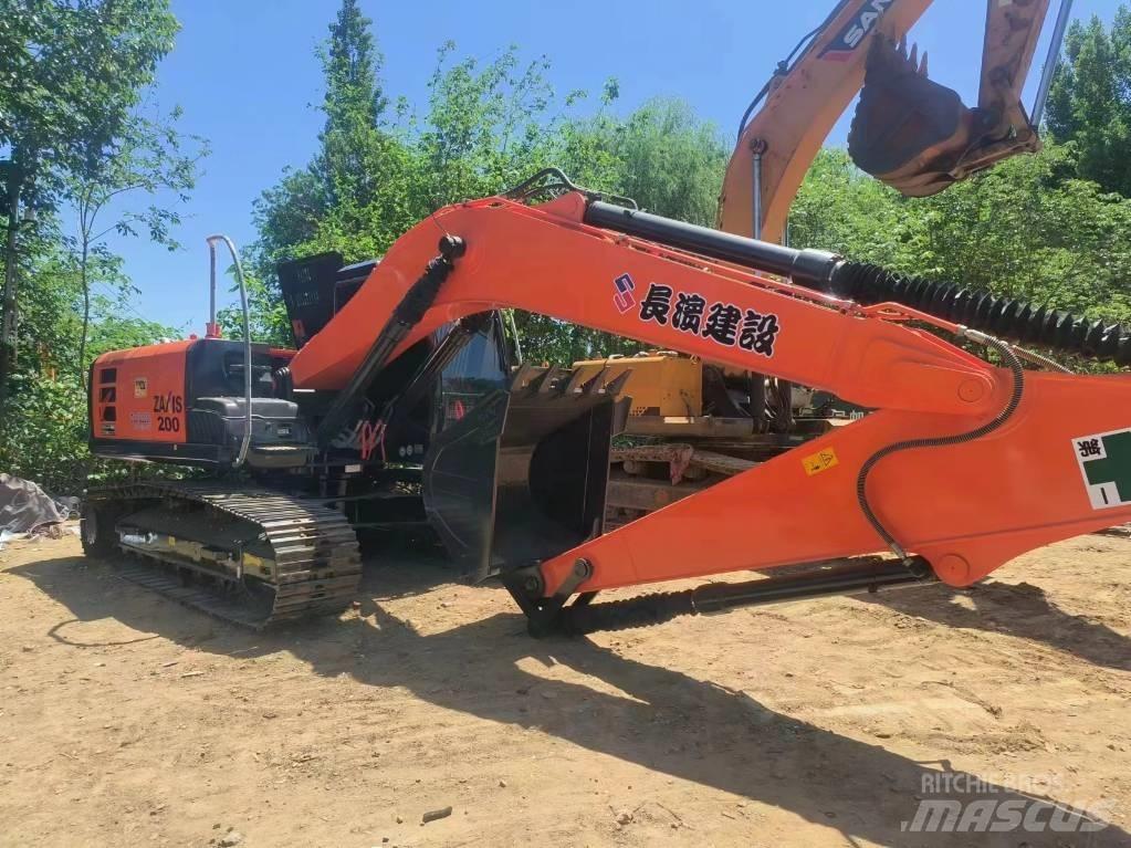 Hitachi ZX200 Гусеничные экскаваторы
