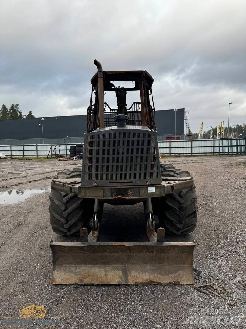 John Deere 1110D Форвардеры