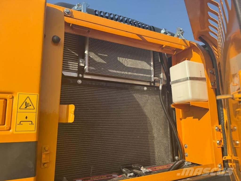 Hyundai HX 220 Гусеничные экскаваторы