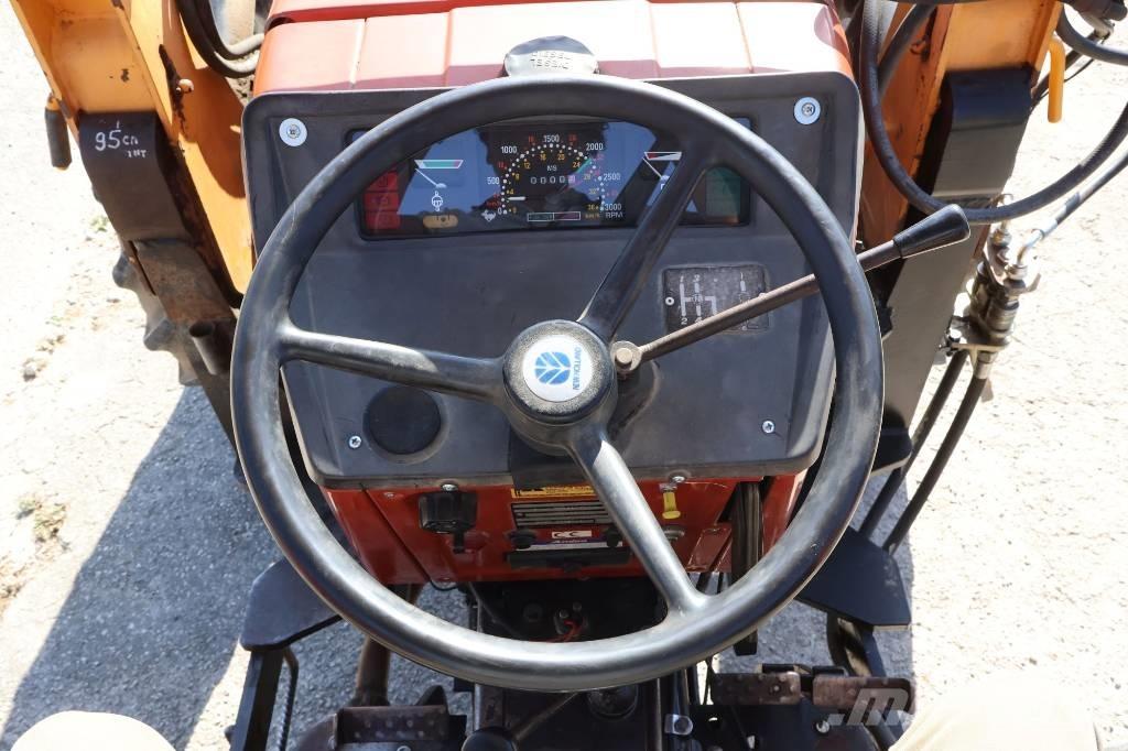 New Holland 70-56 Трактора