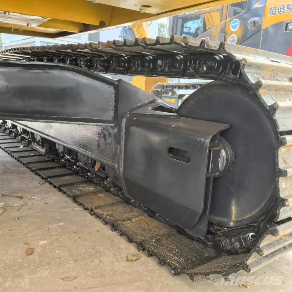 Komatsu PC 130-7 Гусеничные экскаваторы
