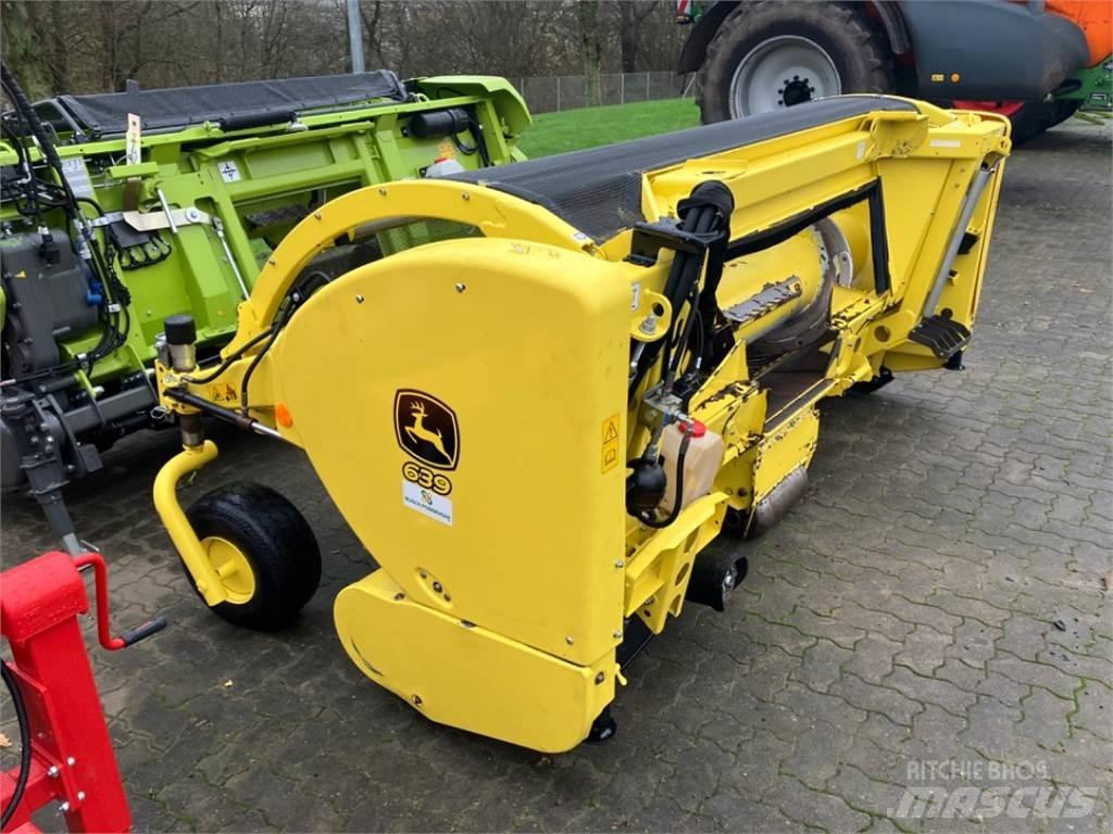 John Deere 8300i Прицепные кормоуборочные комбайны