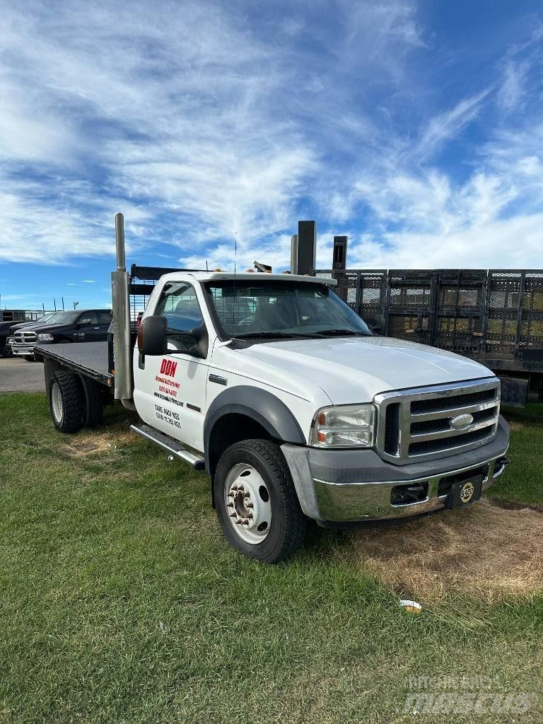 Ford F 550 XLT Грузовики-платформы/боковая разгрузка