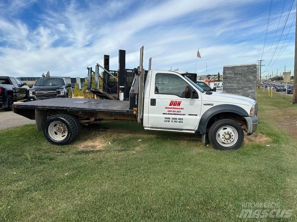 Ford F 550 XLT Грузовики-платформы/боковая разгрузка