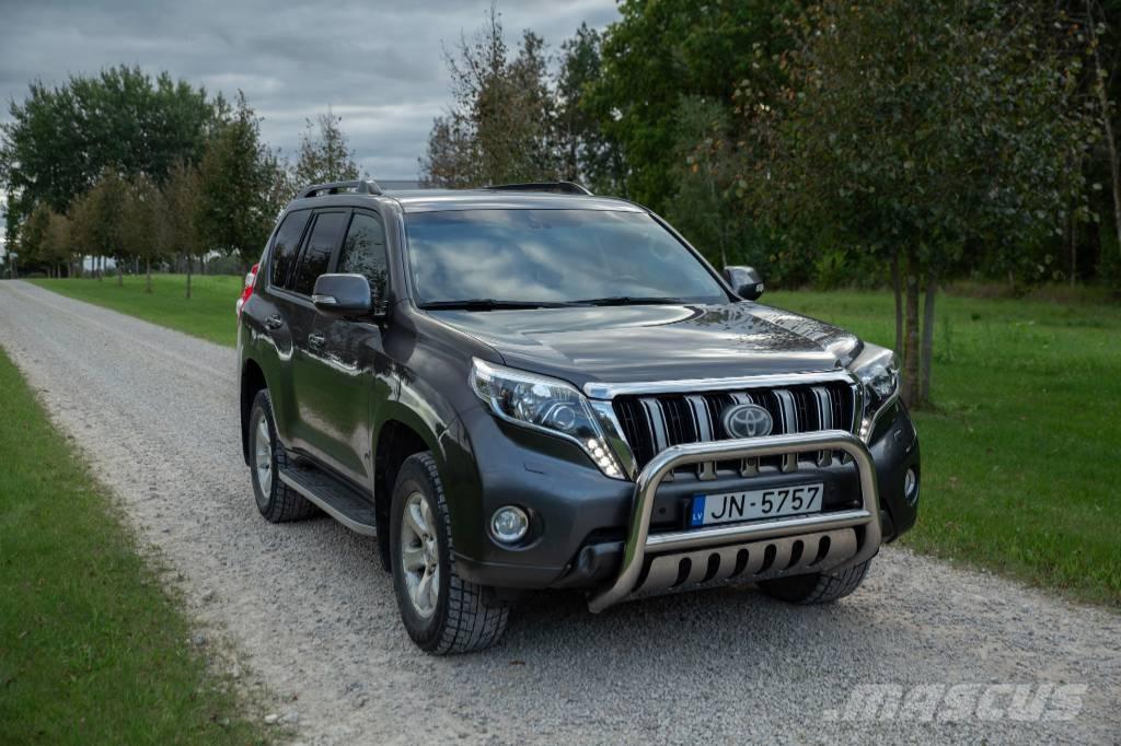 Toyota Landcruiser Легковые автомобили