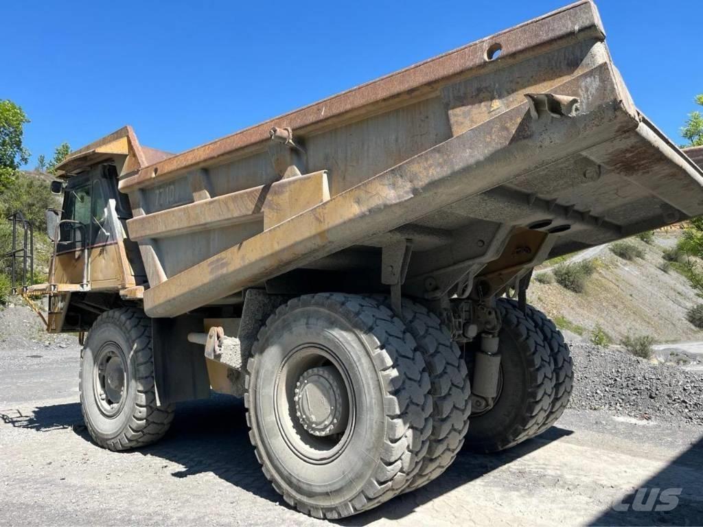 CAT 771D Карьерные самосвалы