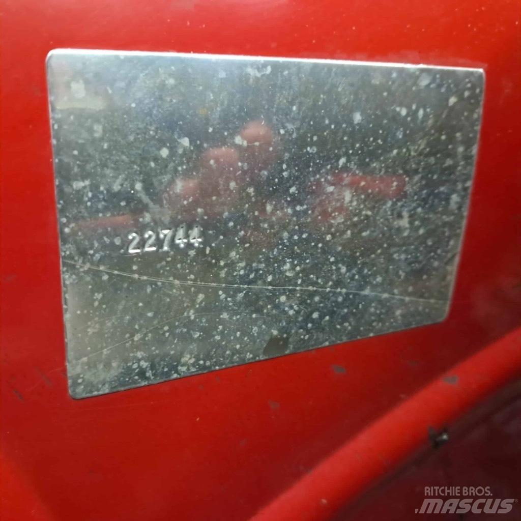 Yanmar YM 1700 Трактора
