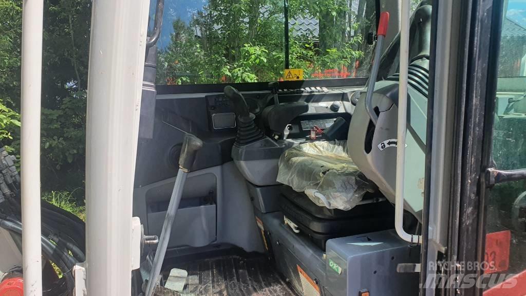 Takeuchi TB230 Мини-экскаваторы