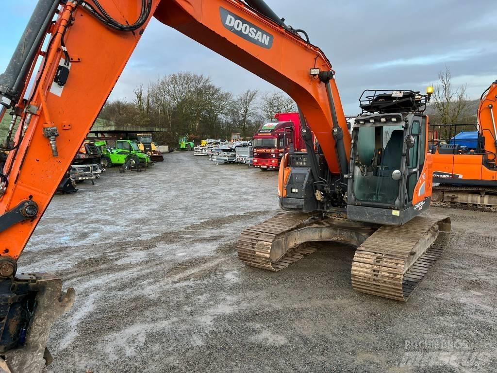 Doosan DX 235 Гусеничные экскаваторы