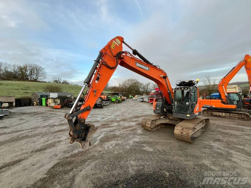 Doosan DX 235 Гусеничные экскаваторы