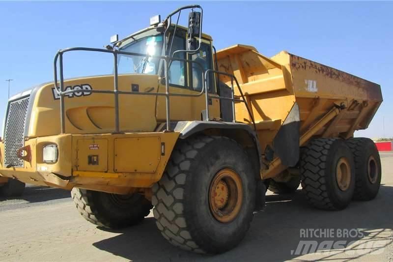 Bell B40D Шарнирно-сочленённые самосвалы