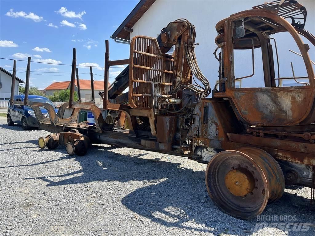 John Deere 1110E Форвардеры