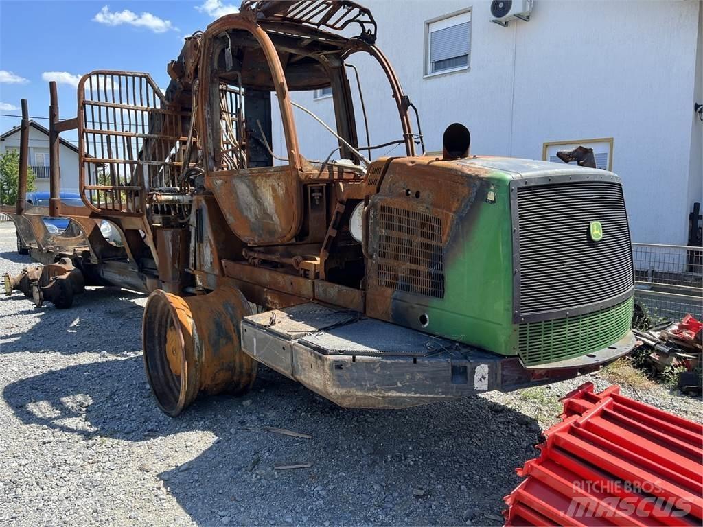 John Deere 1110E Форвардеры