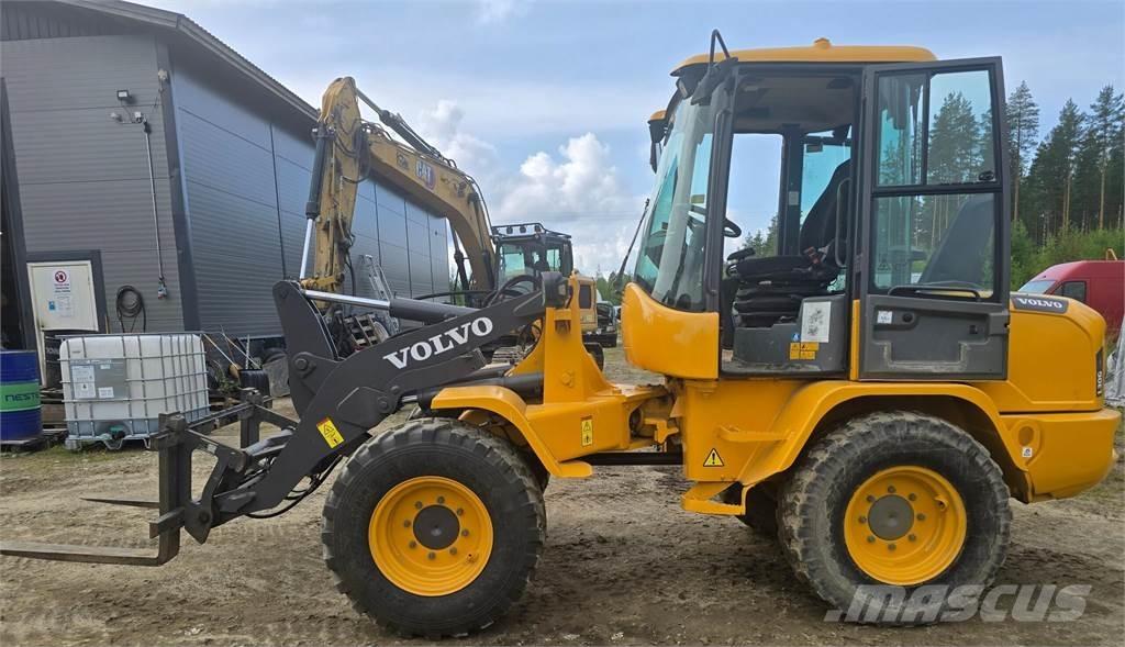 Volvo L30G Фронтальные погрузчики