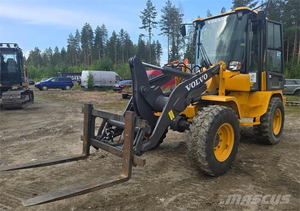 Volvo L30G Фронтальные погрузчики