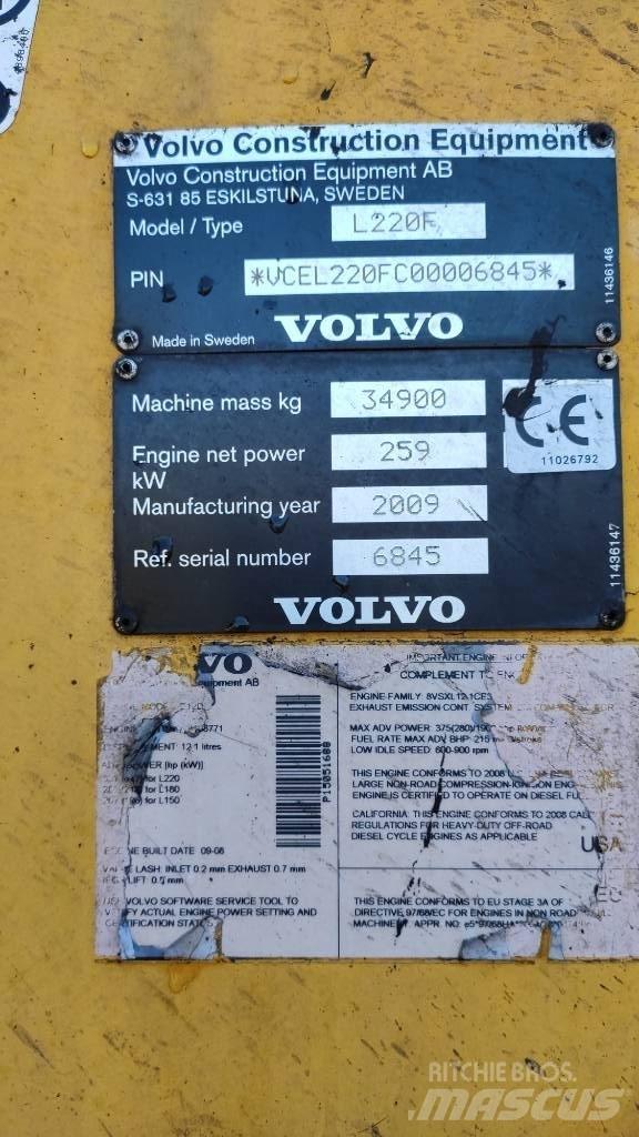 Volvo L 220 F Фронтальные погрузчики