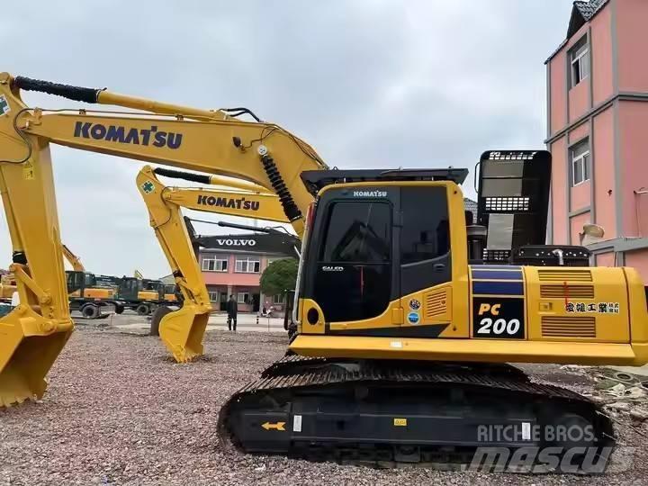 Komatsu PC 200 Гусеничные экскаваторы