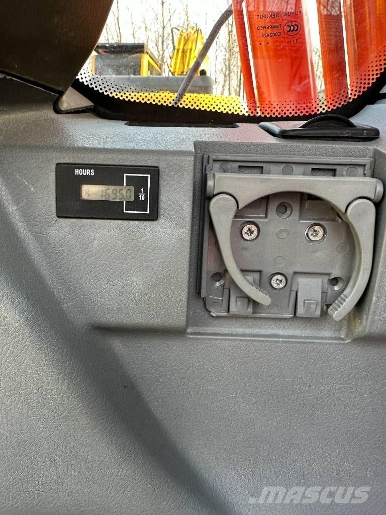 Doosan DX140 Гусеничные экскаваторы